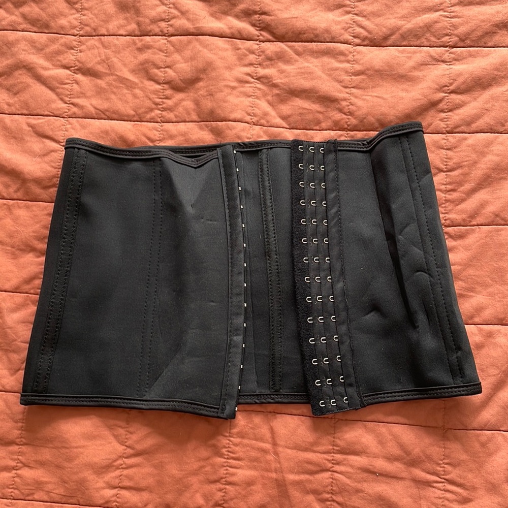 Black Waist trainer